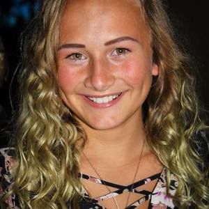 Meet your Posher, Whitney